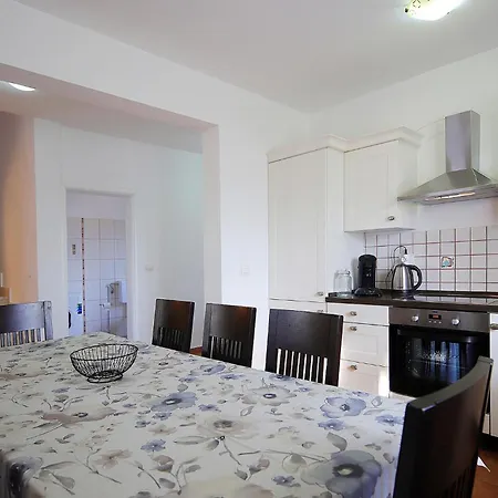 6 Bedroom In Holiday home