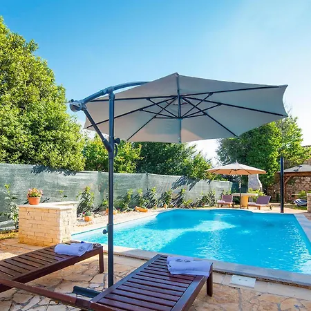 6 Bedroom In Holiday home